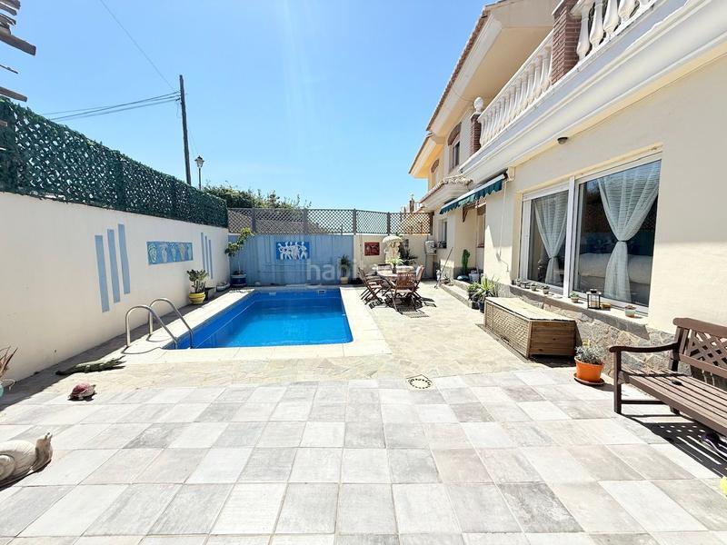 Foto 1be4f2ea-86ce-4568-9aea-34c02b2cbb43. Casa amb piscina a Urbanización Santa Rosa Torrox