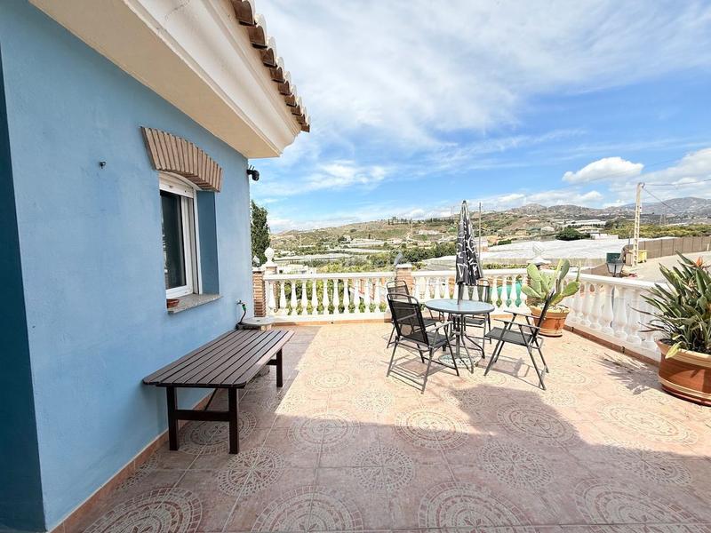 Foto a960a5d7-f7f1-45ca-b73b-e394eccb482d. Casa amb piscina a Urbanización Santa Rosa Torrox
