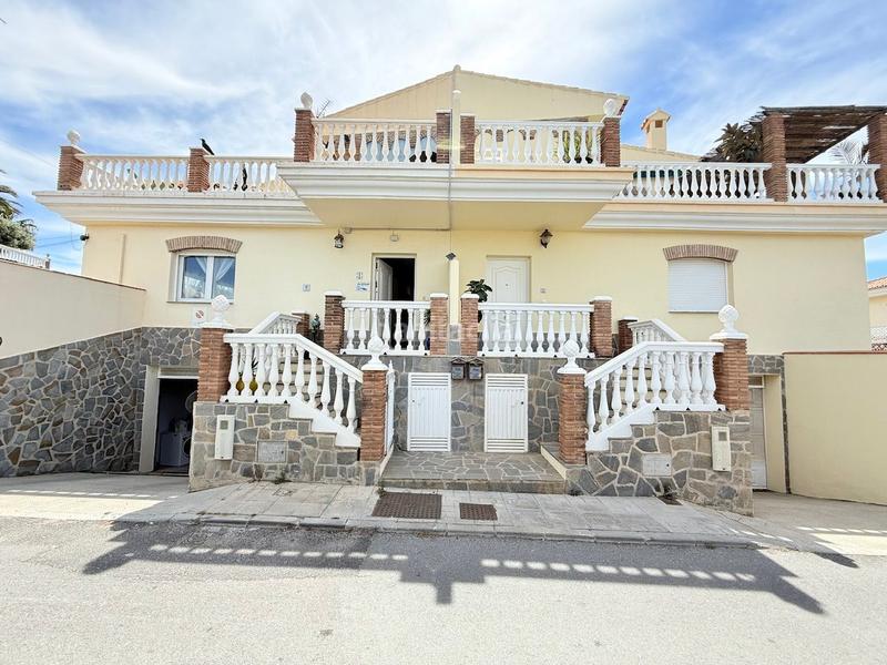 Foto ed48a9d2-8cf3-4b0c-96cd-0a910d41927e. Casa amb piscina a Urbanización Santa Rosa Torrox