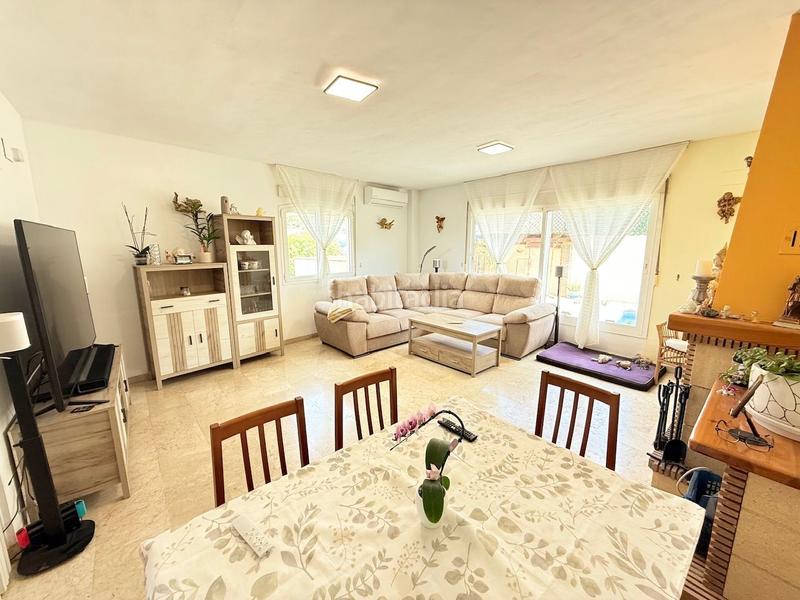 Foto ff83ef89-d913-4a4a-a38c-4d72c22926cd. Casa amb piscina a Urbanización Santa Rosa Torrox