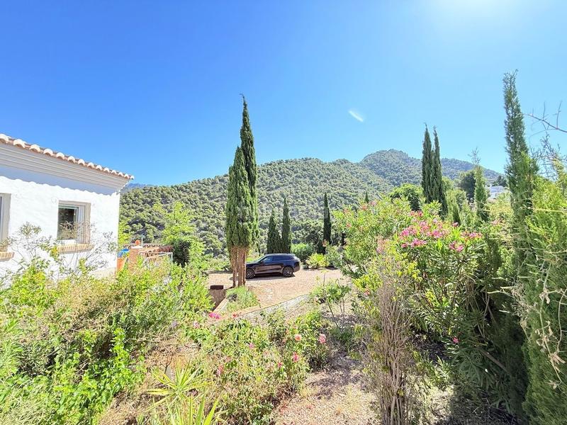 Foto 64700fea-1b74-40b7-a7f8-7cfbf6675b5f. Chalet espectacular villa de lujo con apartamento en frigiliana con vistas impresionantes, piscina y jacuzzi spa. en Cómpeta