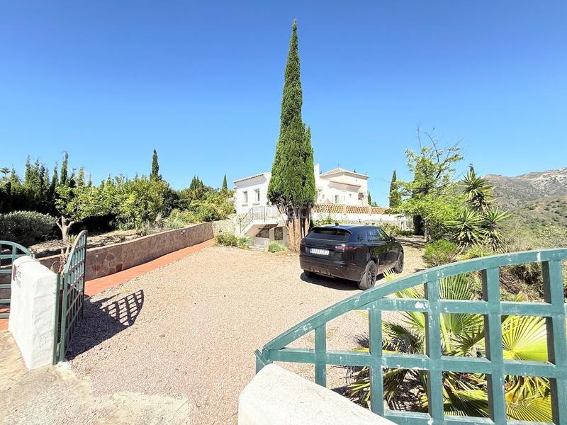 Foto 72f5c82a-46cd-4821-9979-797fd6647a7c. Chalet espectacular villa de lujo con apartamento en frigiliana con vistas impresionantes, piscina y jacuzzi spa. en Cómpeta