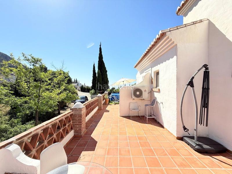 Foto b8e38bad-16a3-4612-be60-5ac36740ac45. Chalet espectacular villa de lujo con apartamento en frigiliana con vistas impresionantes, piscina y jacuzzi spa. en Cómpeta