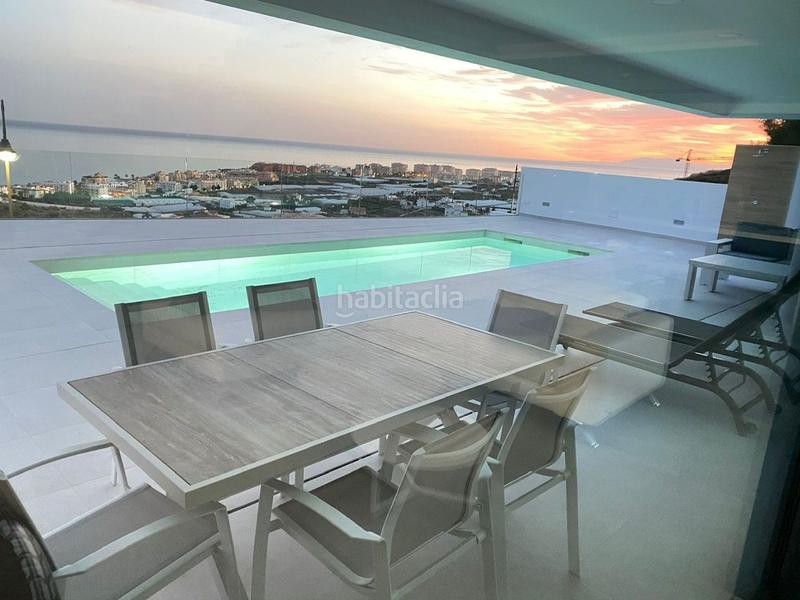 Foto 2291fb3c-f555-4dbc-9127-3551bebcda52. Chalet villa de lujo con diseño de estilo moderno a 6 kilómetros en Nerja