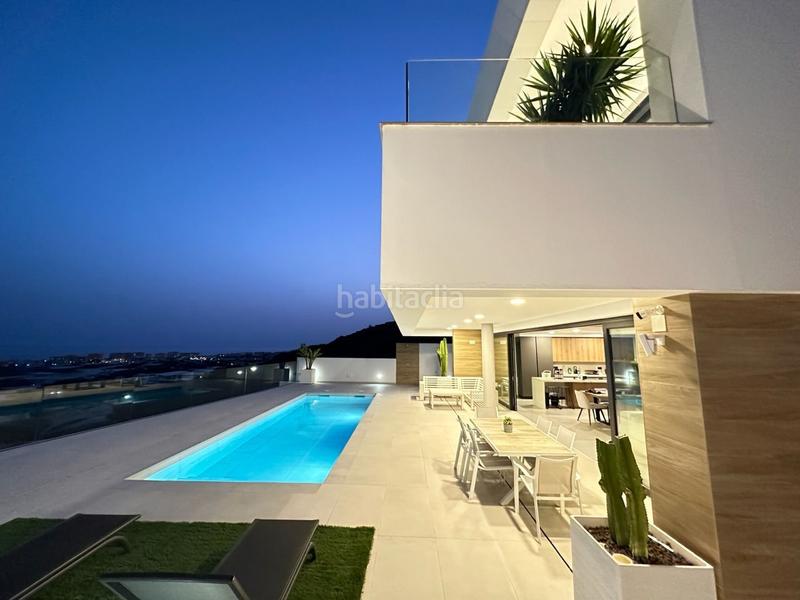 Foto 6960a676-a64f-494b-ad04-efe4f33ef52b. Chalet villa de lujo con diseño de estilo moderno a 6 kilómetros en Nerja