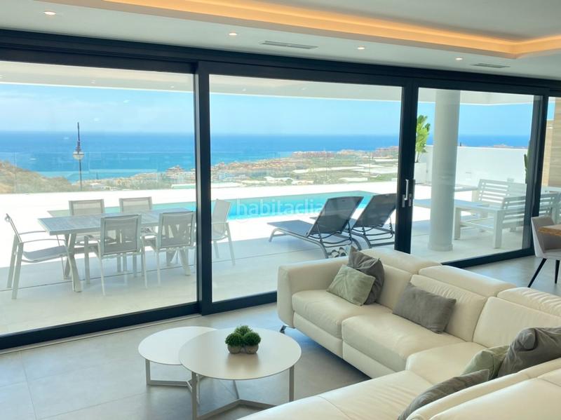 Foto a0956456-7aa7-4b4a-87d9-4a1df3c488a5. Chalet villa de lujo con diseño de estilo moderno a 6 kilómetros en Nerja
