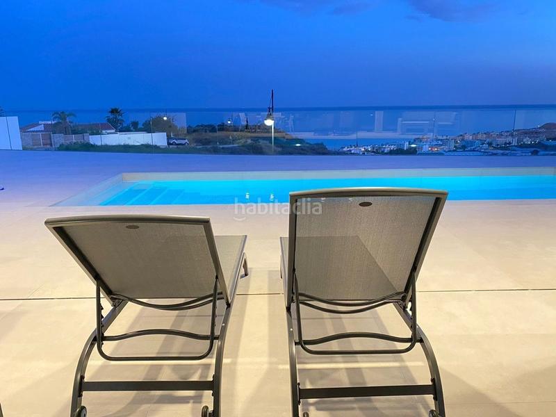 Foto c1df16cf-cae8-40bb-87f0-86c4f9956786. Chalet villa de lujo con diseño de estilo moderno a 6 kilómetros en Nerja