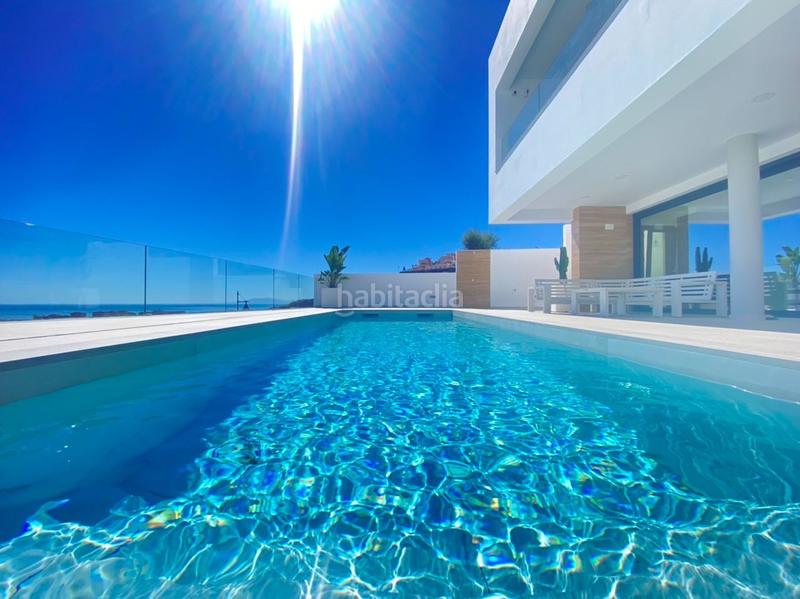 Foto d5220afa-d245-4853-863f-14f1c1a175f1. Chalet villa de lujo con diseño de estilo moderno a 6 kilómetros en Nerja