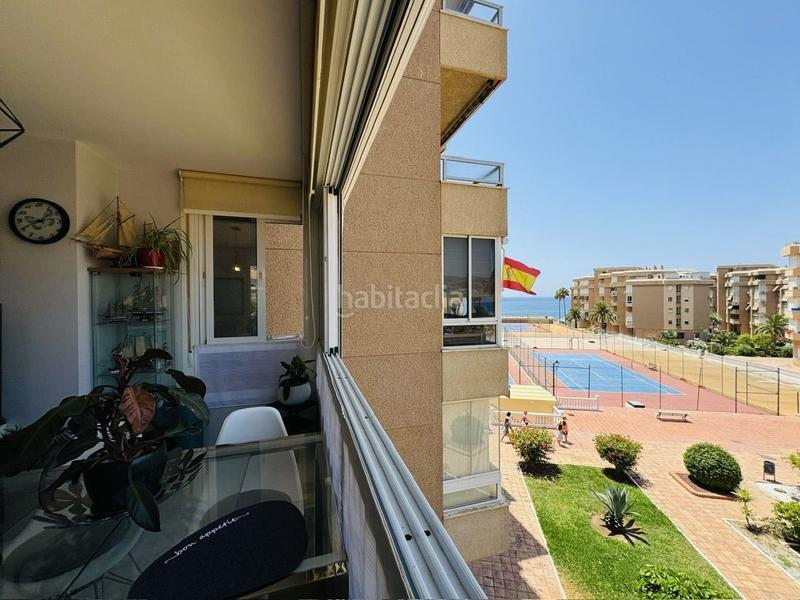 Foto 708b1280-bd66-4539-b610-8f0cf96b3a2c. Piso  con vistas al mar en urbanización costa del oro, costa. en Torrox