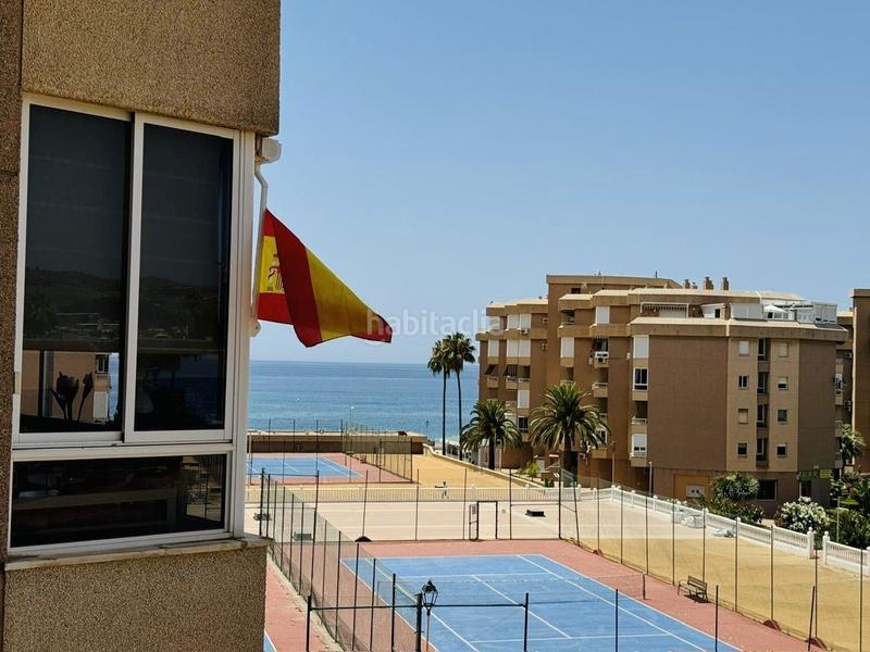 Foto cde399e9-aa9e-4e4e-93f8-b00e59ead476. Piso  con vistas al mar en urbanización costa del oro, costa. en Torrox
