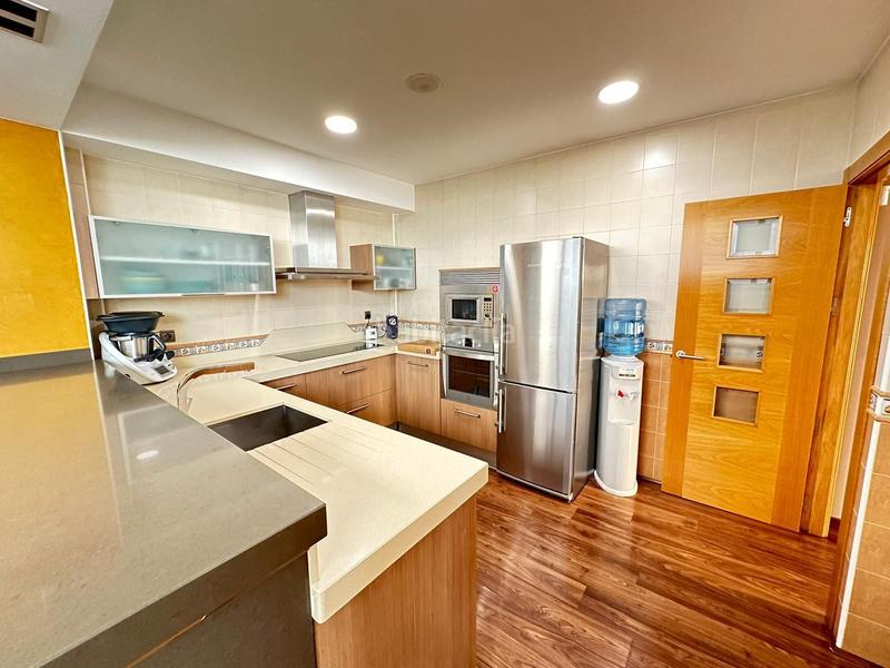Foto 47447f44-5c46-4f41-9225-8c495c1cd190. Casa chalet pareado ubicado en caleta de vélez y a 400 metros de la playa. en Caleta de Velez