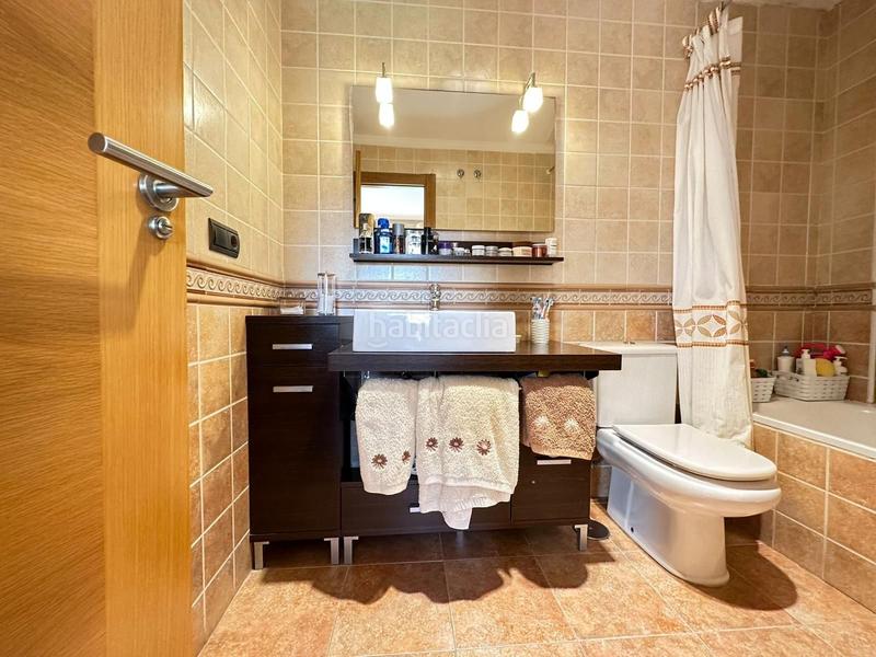 Foto 9b4f4fd5-846e-4cb8-8994-6f0cbafb759b. Casa chalet pareado ubicado en caleta de vélez y a 400 metros de la playa. en Caleta de Velez