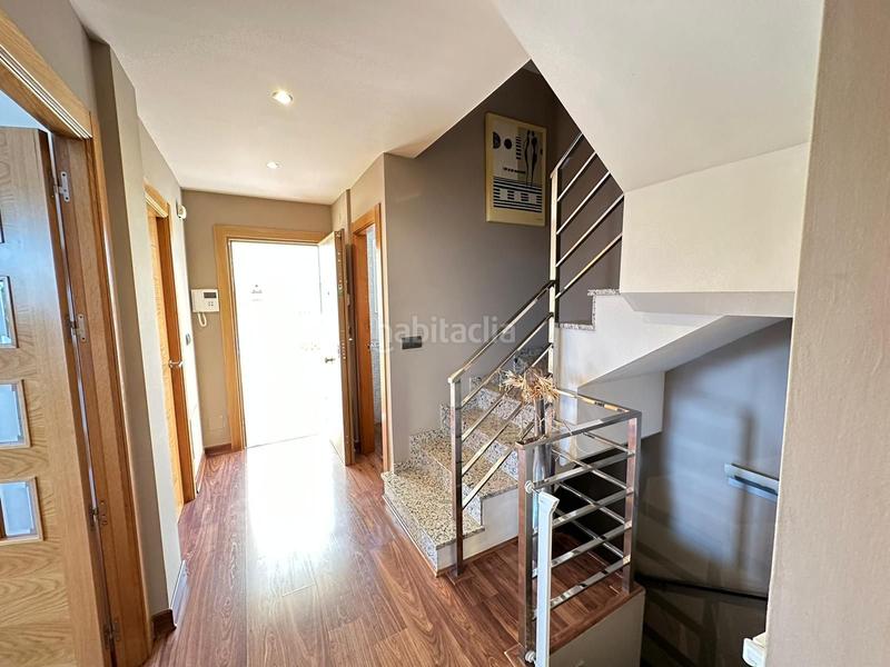 Foto a0406f6c-01a0-40a2-a52b-6c43476ba927. Casa chalet pareado ubicado en caleta de vélez y a 400 metros de la playa. en Caleta de Velez