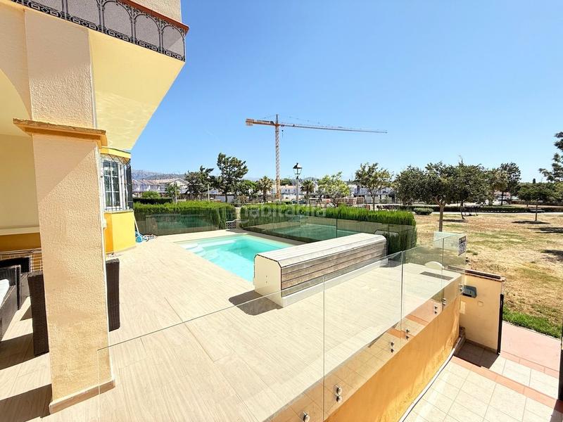 Foto f735bde6-1f34-4f44-8021-bdd9addfd439. Casa amb calefacció piscina a Caleta de Velez
