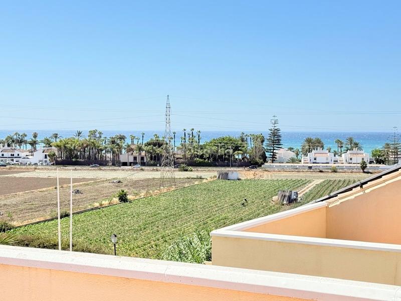 Foto fe4ff6d3-4adc-44d7-9d8b-df8fcc2c9f10. Casa chalet pareado ubicado en caleta de vélez y a 400 metros de la playa. en Caleta de Velez