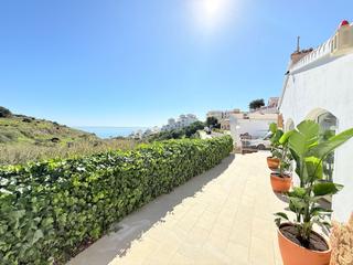 Casa a Chaparil - Torrecilla - Punta Lara. Chalet con piscina privada a 6 kilómetros de nerja  en torrox co