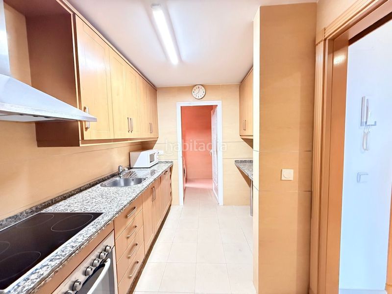 Foto b9baf69f-752b-4250-bcba-5b25440233fd. Pis amb calefacció piscina a El Peñoncillo Torrox