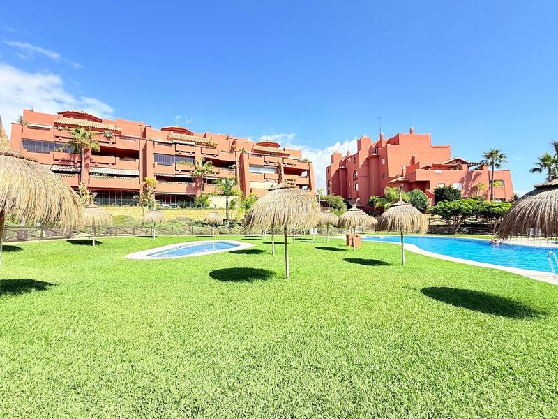 Foto f05ec581-fdaa-4b6c-a256-7dee04c98aa3. Pis amb calefacció piscina a El Peñoncillo Torrox