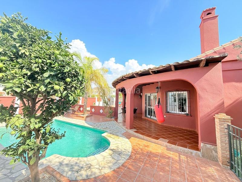 Foto 3cb63e45-68c6-41ba-b34d-a57429aaebe7. Haus mit heizung pool in Torrox park Torrox