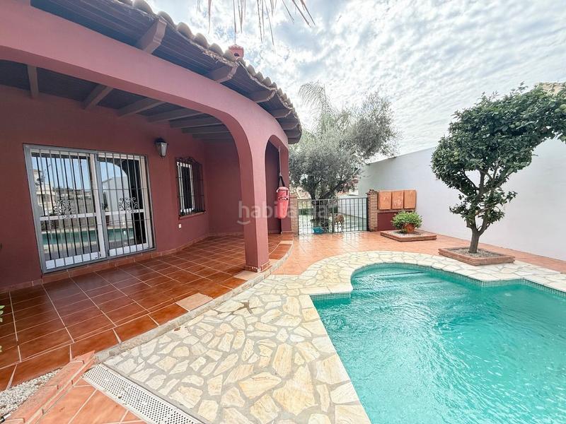 Foto 98aa9a60-bb36-483c-95b9-e4cdb00d39a6. Haus mit heizung pool in Torrox park Torrox