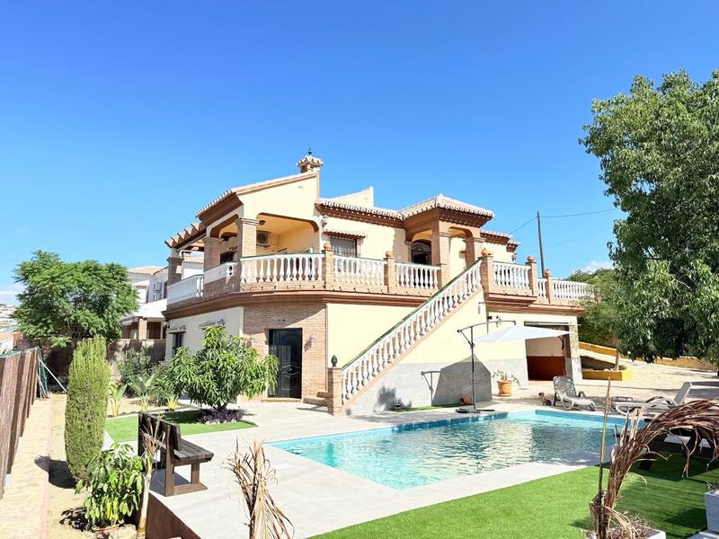 Foto bc8a89c8-4d83-4ac4-af85-2f14722e0338. Chalet villa de lujo entre caleta de vélez y algarrobo. en Caleta de Velez