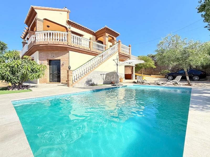 Foto f27f8933-c624-40ab-b584-1a3ab29d8cef. Chalet villa de lujo entre caleta de vélez y algarrobo. en Caleta de Velez