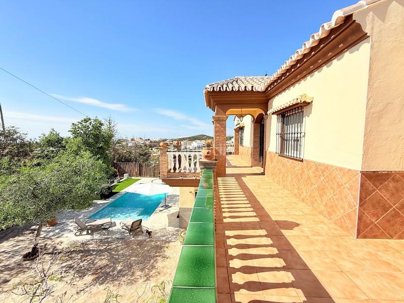 Foto f70a7c85-8fbc-4dba-8b23-56f36fd31aab. Chalet villa de lujo entre caleta de vélez y algarrobo. en Caleta de Velez