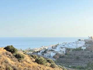 Terreno residencial en El Peñoncillo. Parcela urbana de 179  m2 en torrox costa en la urbanización bal