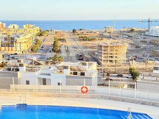 Maison jumelée à Viña Málaga. Espectacular chalet adosado en torre del mar con piscina comunit