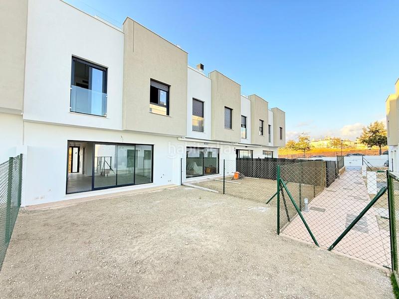 Foto 4a78a613-18b5-4cb9-9fef-27438732d9b9. Maison jumelée avec piscine dans Viña Málaga Torre del Mar