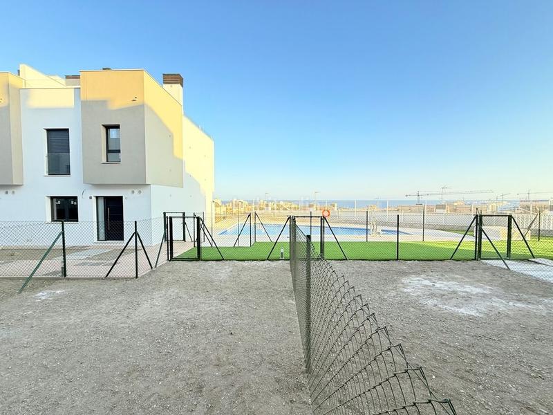 Foto bd486594-10f2-4be4-bf32-aa1a32cb5167. Maison jumelée avec piscine dans Viña Málaga Torre del Mar