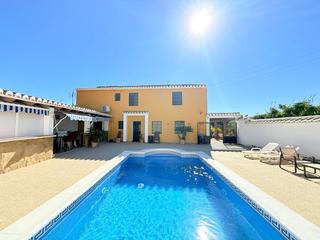 Casa a Norte - Barrio del Pilar - El Reñidero. Finca con dos viviendas independientes en vélez málaga.
