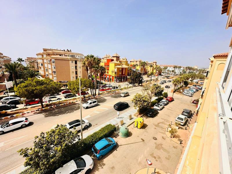 Foto c533ef99-127d-4c29-9f6f-ac012e810f49. Pis amb piscina a Urbanización Santa Rosa Torrox