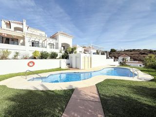 Duplex à El Peñoncillo. Dúplex en torrox costa a 160 metros de la playa.