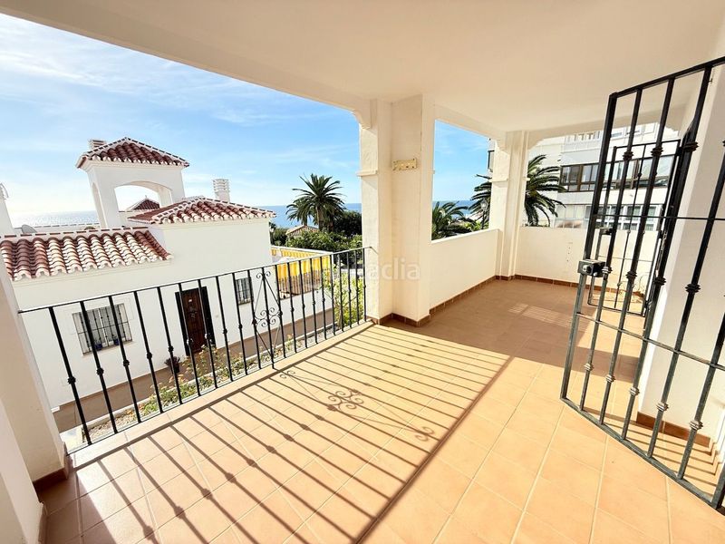 Foto d87b3aa0-df32-49e4-a94d-c53b993bc80e. Duplex con piscina in El Peñoncillo Torrox