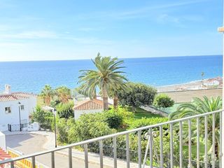 Zweistöckige Wohnung in El Peñoncillo. Dúplex en torrox costa a 160 metros de la playa.
