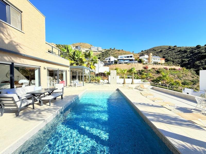 Foto 2d0c8e65-aeb9-42b0-8c11-7ffab3ff1352. Xalet amb calefacció piscina a El Peñoncillo Torrox