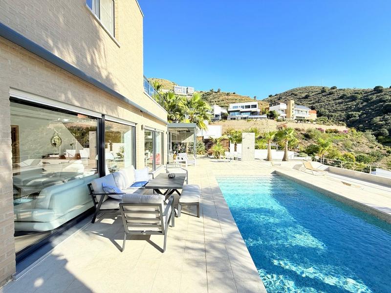 Foto 2edd5c16-f824-43fd-b562-06905f5c2653. Xalet amb calefacció piscina a El Peñoncillo Torrox