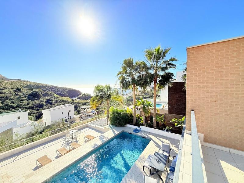 Foto 41905912-a8ab-4d91-9301-0ae270f5f6d4. Xalet amb calefacció piscina a El Peñoncillo Torrox