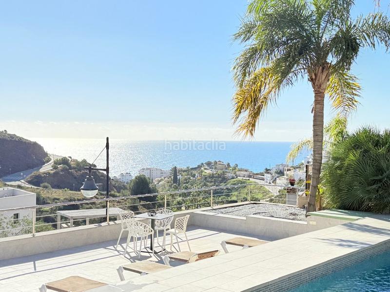 Foto 8a44b9e5-b26f-442b-aec2-a40a707f9fa8. Xalet amb calefacció piscina a El Peñoncillo Torrox