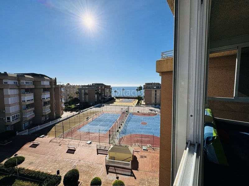 Foto 81482a9f-5eb4-4cc8-b9ca-fe0dbd14a121. Pis amb piscina a Centro Internacional Torrox