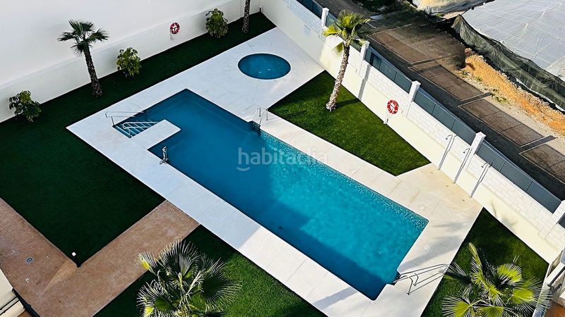 Foto 58c33daf-9446-4c5e-b943-efc5b06e72fd. Àtic amb piscina a Urbanización Santa Rosa Torrox