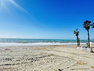 Piso en El Morche. Piso situado junto al paseo marítimo de el morche, a tan solo 50