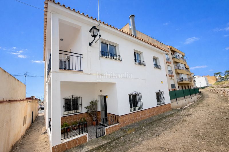 Foto b2fc3338-ce67-43b2-bed0-8903623e0d2e. Casa a Urbanización Santa Rosa Torrox