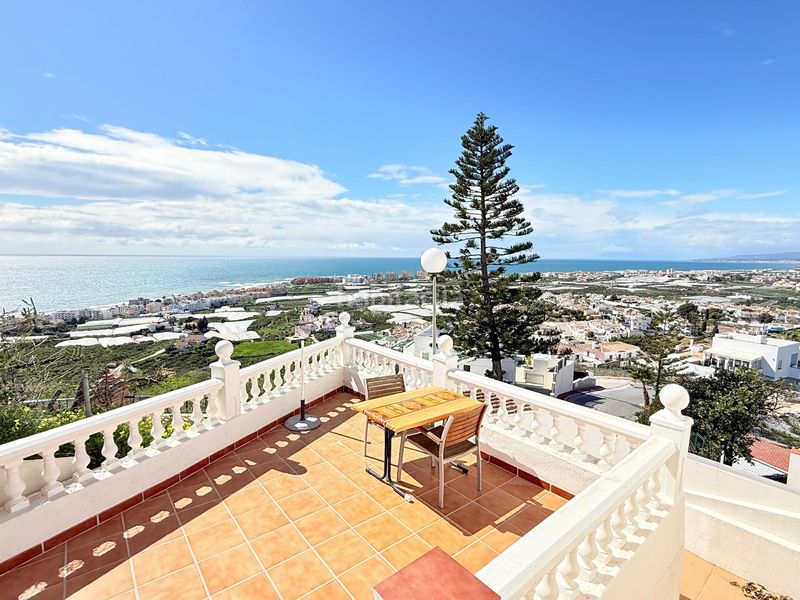 Foto 3041f9d2-1ccd-4fa0-85ee-e8730ff19dd5. Apartament amb piscina a Torrox park Torrox