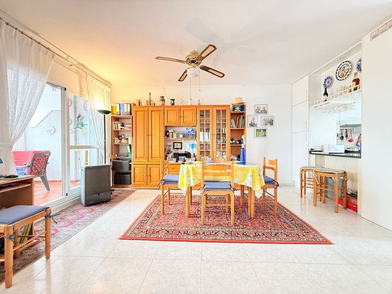 Foto a0df9ae7-e5ad-4b83-bba5-2f9b4e0d85d6. Apartament amb piscina a Torrox park Torrox