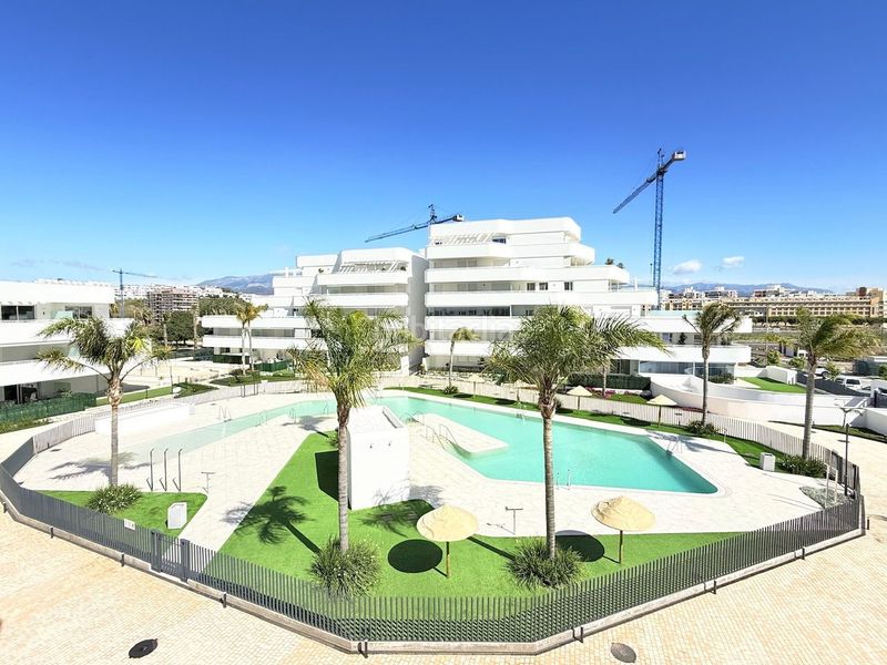 Foto 4cb31857-07d5-49f1-b594-d7713a2f52c2. Pis amb calefacció piscina a Poniente-Faro Torre del Mar