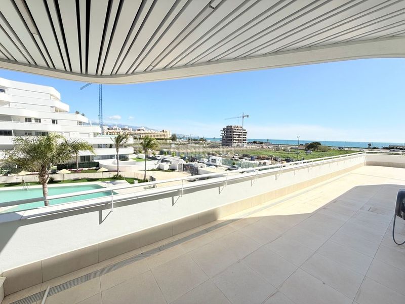 Foto 7df7eed6-a8eb-4eea-95e2-30b4a105552a. Pis amb calefacció piscina a Poniente-Faro Torre del Mar