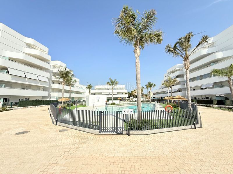 Foto 88629785-b91a-4ec7-bb1a-4e08aa9efa47. Pis amb calefacció piscina a Poniente-Faro Torre del Mar