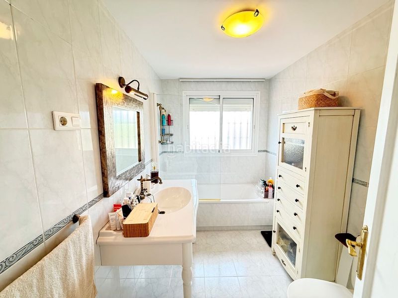 Foto d9aad728-5503-4b34-9109-b9c2c74eee9f. Casa amb calefacció a Caleta de Velez
